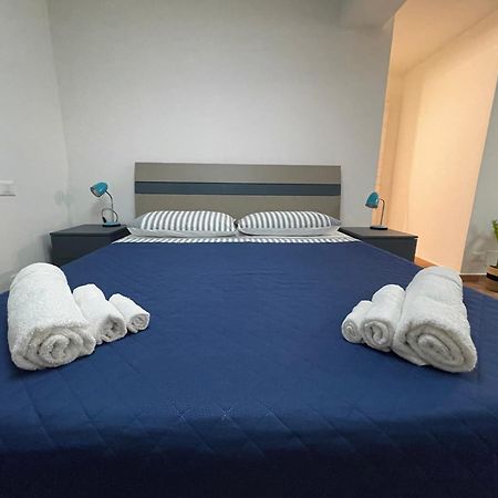 Casa "La Piuma Di Brigida" - Porto Antico, Centro Storico, Universita Appartement Genua Buitenkant foto