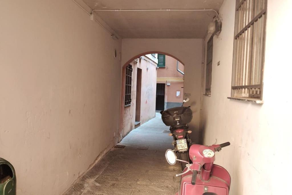 Casa "La Piuma Di Brigida" - Porto Antico, Centro Storico, Universita Appartement Genua Buitenkant foto