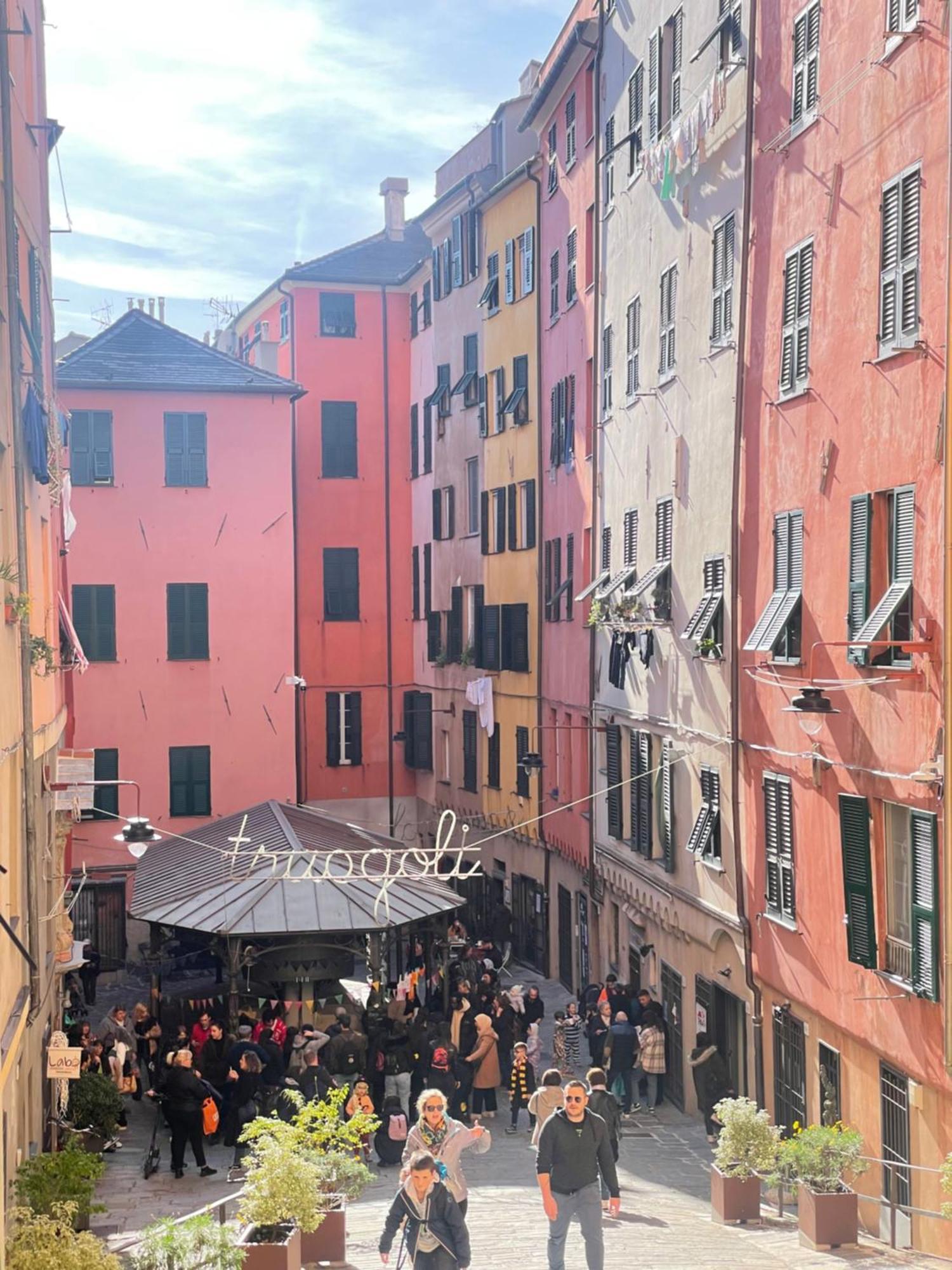 Casa "La Piuma Di Brigida" - Porto Antico, Centro Storico, Universita Appartement Genua Buitenkant foto